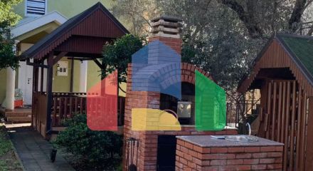 Дом в Петроваце с видом на море