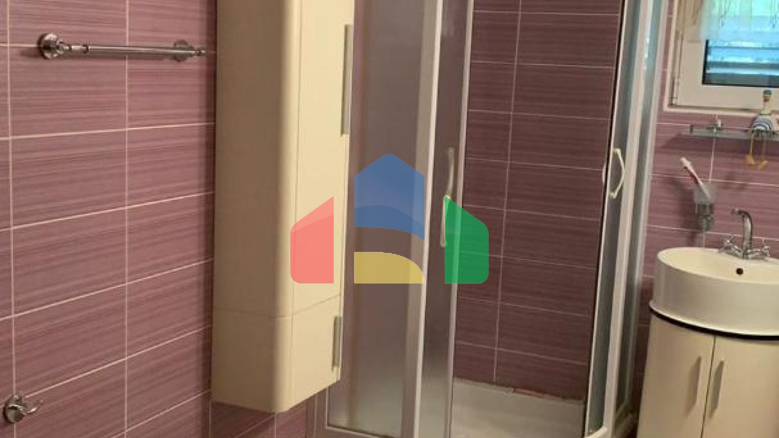 Дом в Петроваце с видом на море