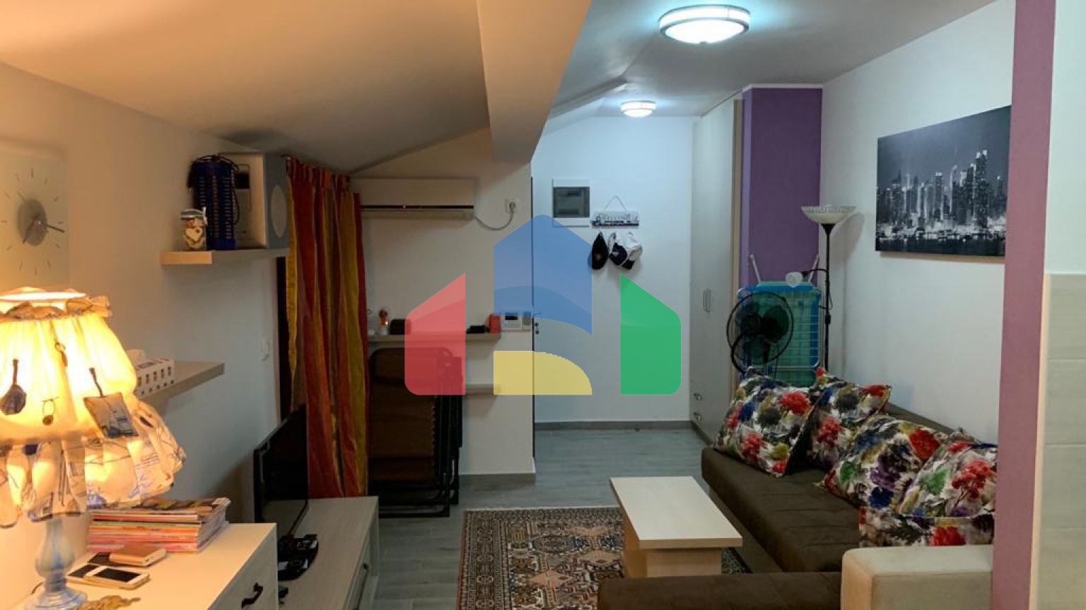 Две квартиры с с отдельными спальнями в малоквартирном доме в Петроваце.