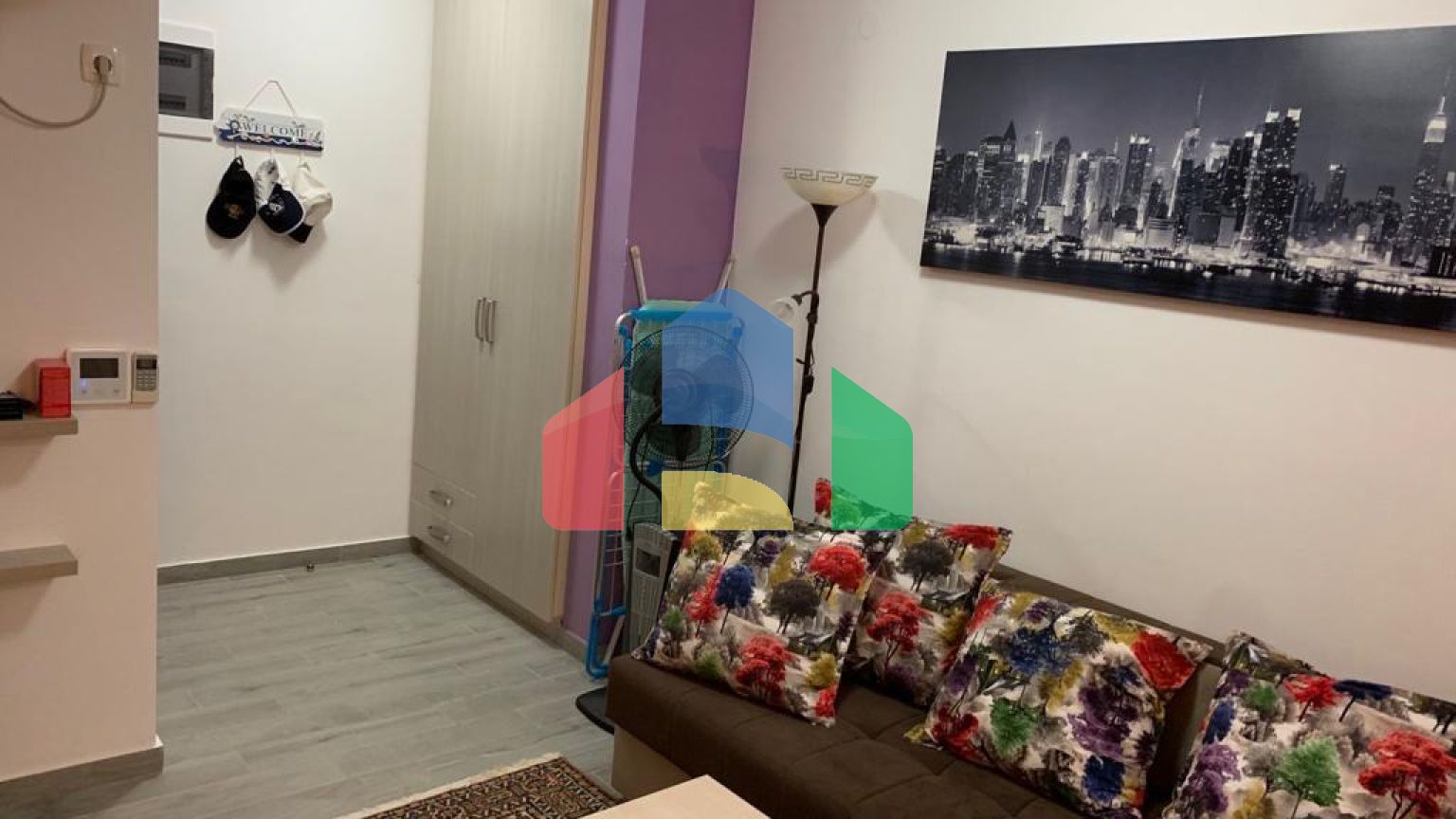 Две квартиры с с отдельными спальнями в малоквартирном доме в Петроваце.