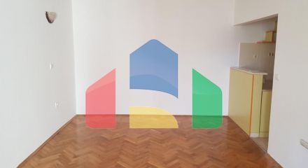 Квартира с 1 спальней в Петроваце