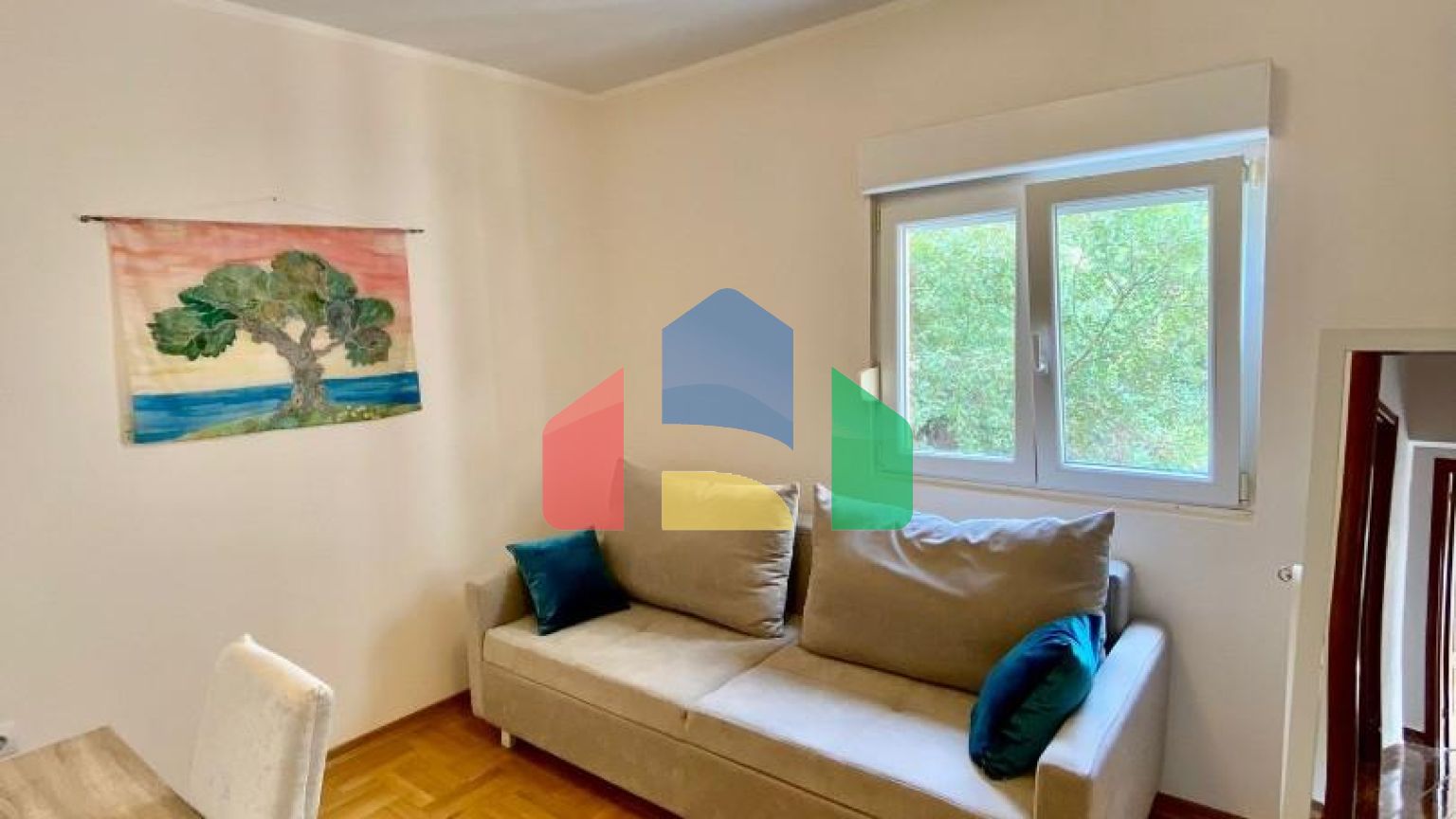 Дуплекс с 4 спальнями и видом на море в Петроваце