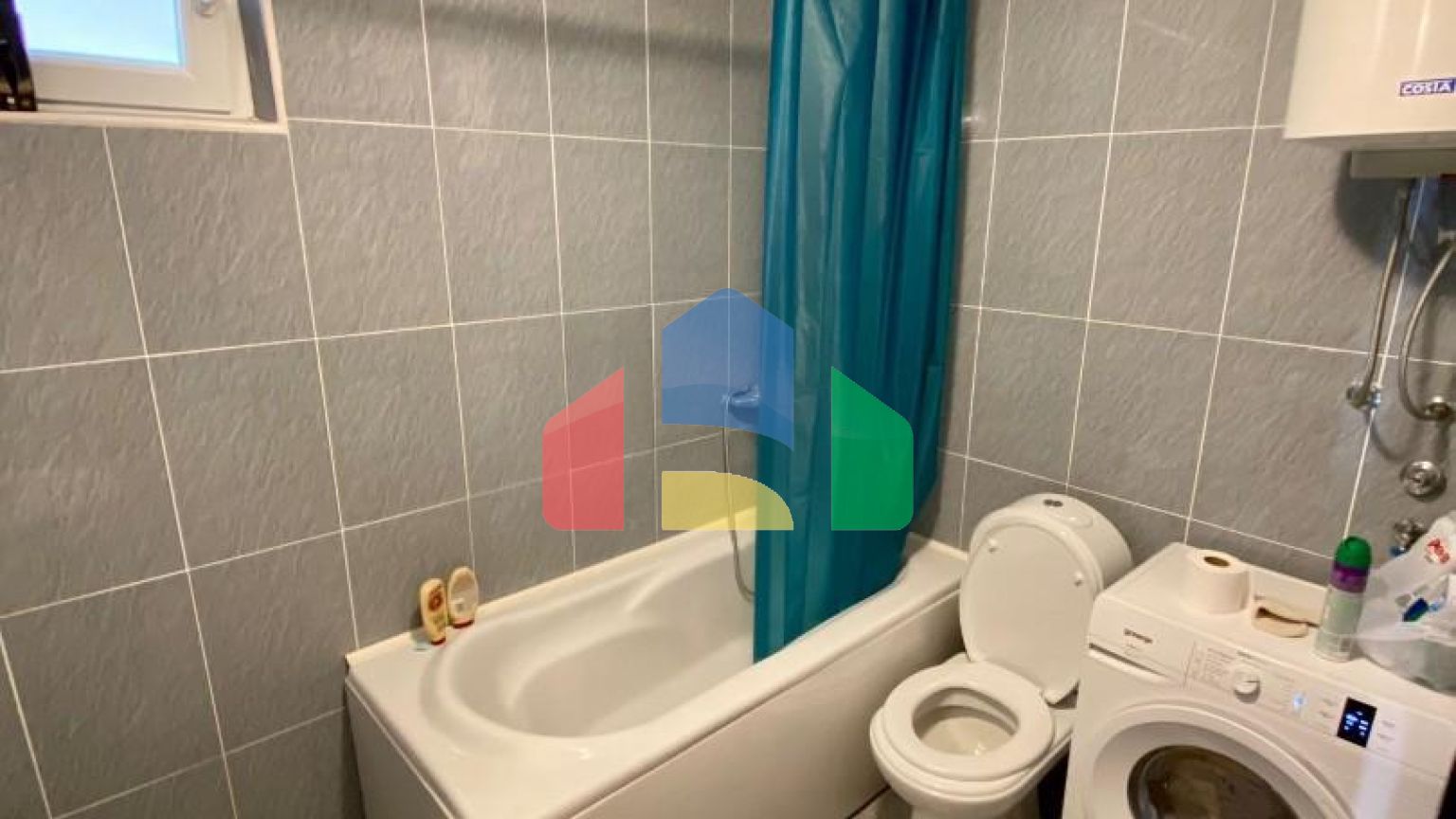 Дуплекс с 4 спальнями и видом на море в Петроваце