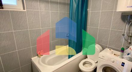 Дуплекс с 4 спальнями и видом на море в Петроваце