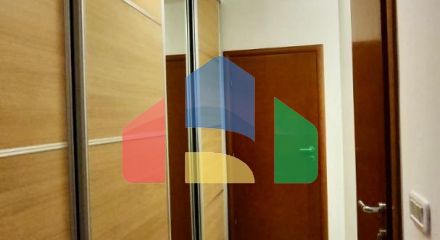 Просторная квартира с 2 спальнями в Петроваце не далеко от пляжа