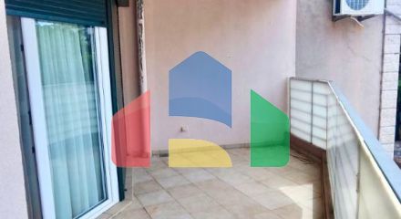 Просторная квартира с 2 спальнями в Петроваце не далеко от пляжа