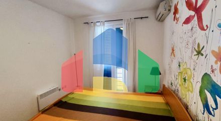 Просторная квартира с 2 спальнями в Петроваце не далеко от пляжа