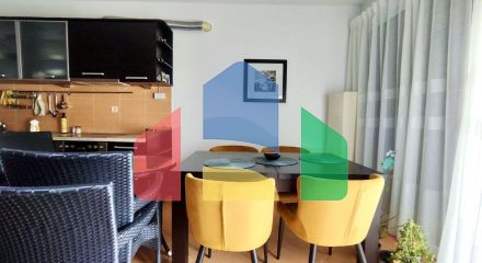 Просторная квартира с 2 спальнями в Петроваце не далеко от пляжа