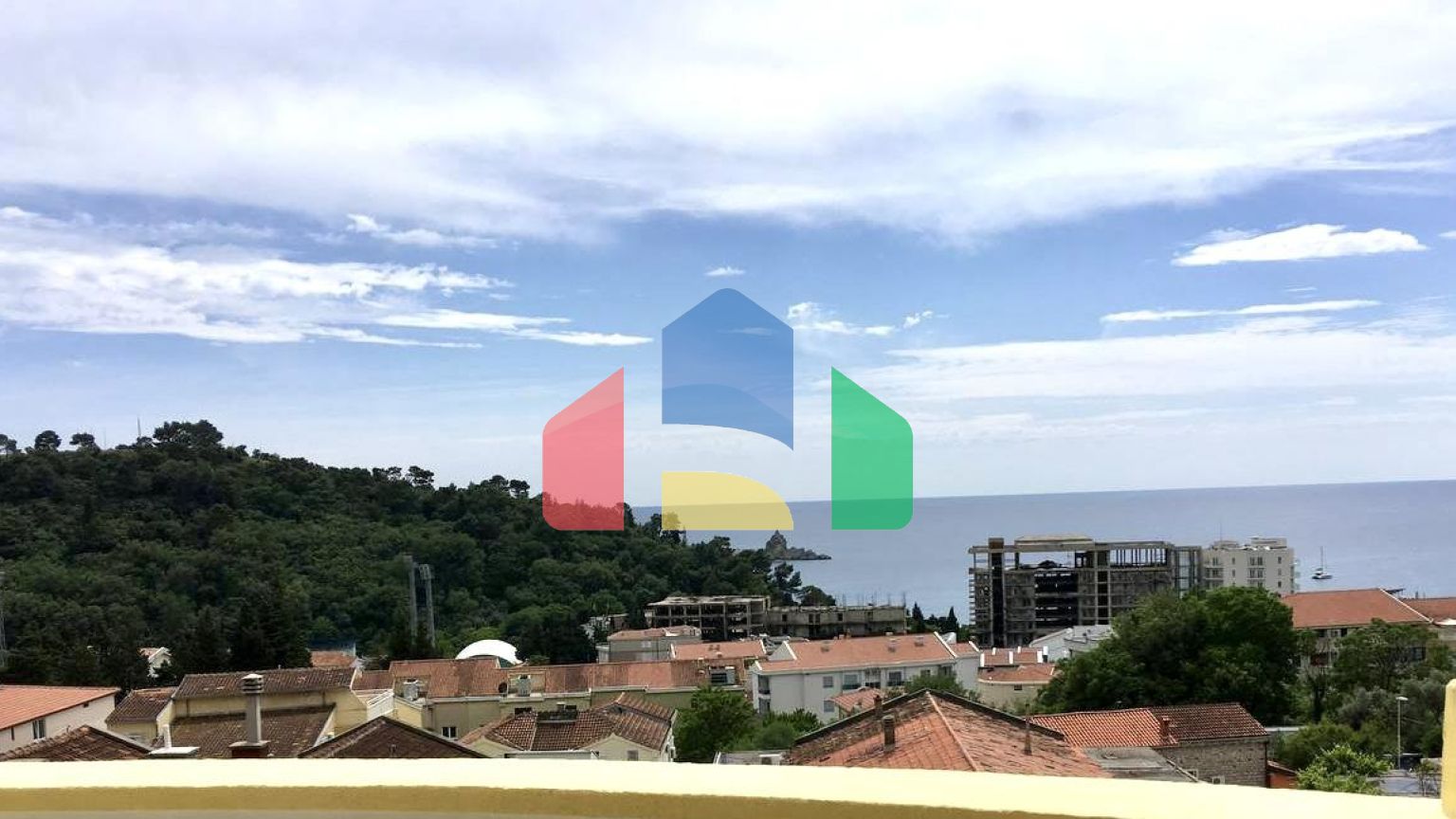 Квартира с 1 спальней в Петроваце с видом на море