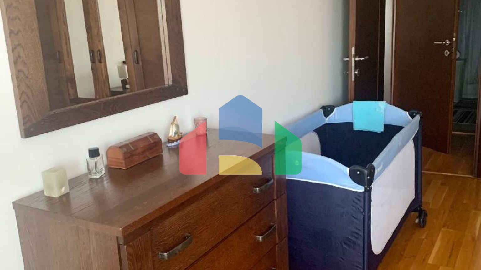 Просторная квартира с двумя спальнями в комплексе 