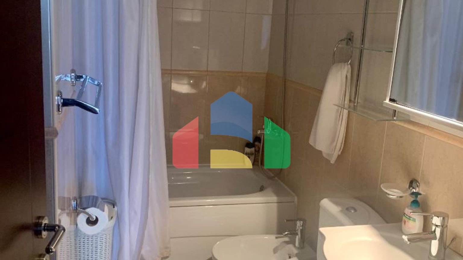 Просторная квартира с двумя спальнями в комплексе 