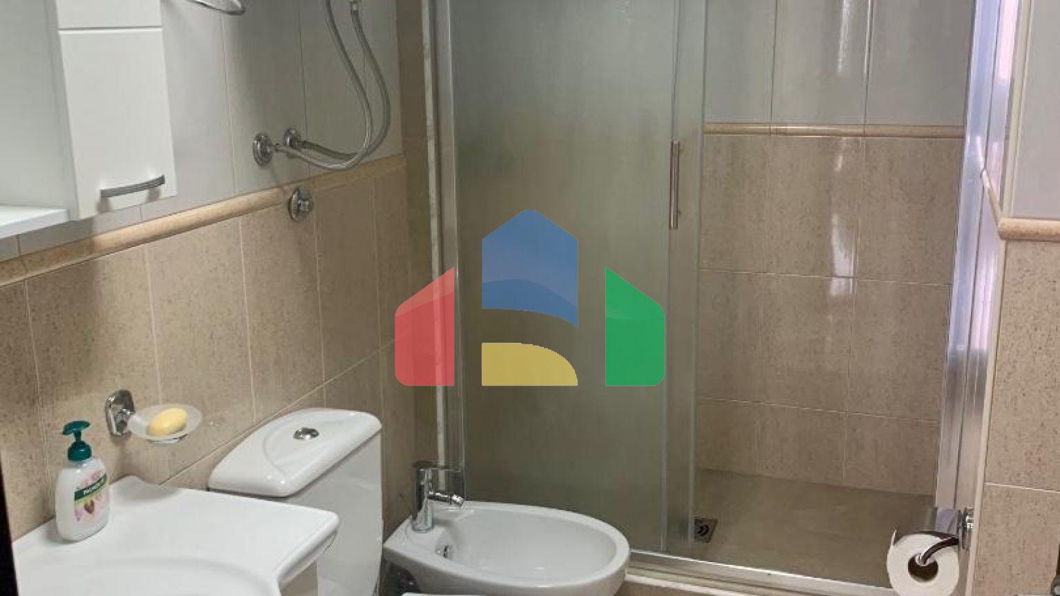 Просторная квартира с двумя спальнями в комплексе 