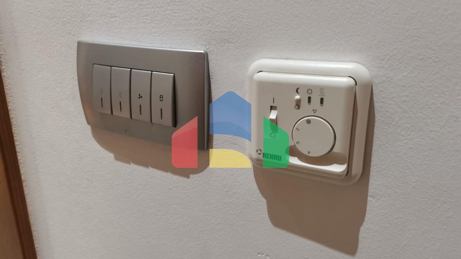 Предлагается к продаже квартира с видом на море в Петроваце.