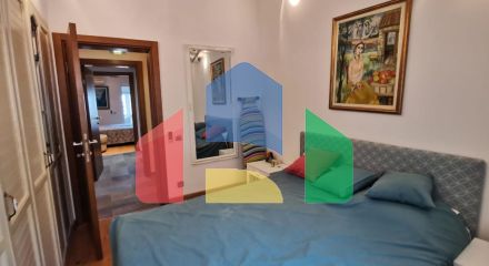 Предлагается к продаже квартира с видом на море в Петроваце.