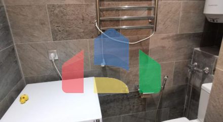 Предлагается к продаже квартира с видом на море в Петроваце.