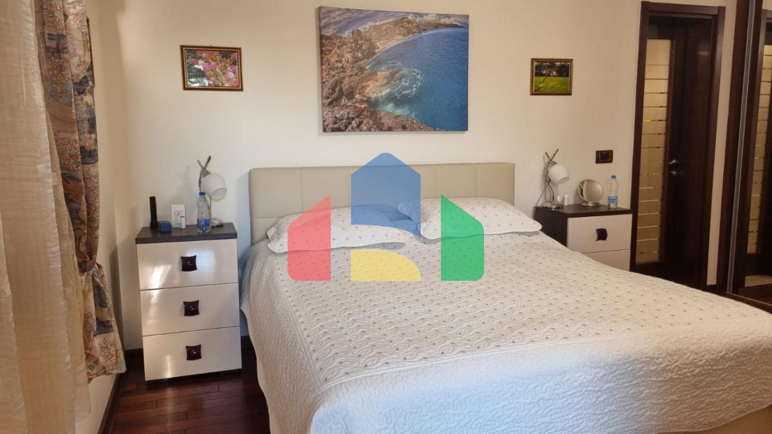 Видовая квартира с 2 спальнями с гаражом в Петроваце