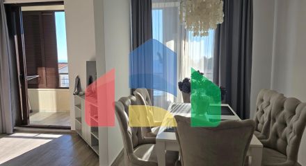 Продается видовая квартира в Петроваце!