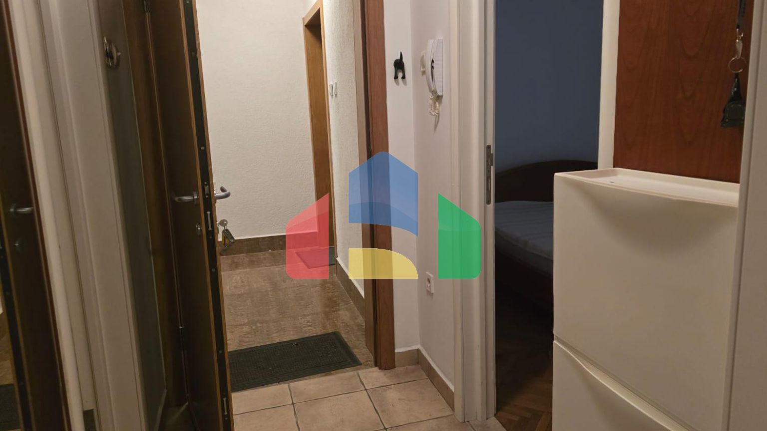 Продается уютная квартира в Петроваце, район Брежина!