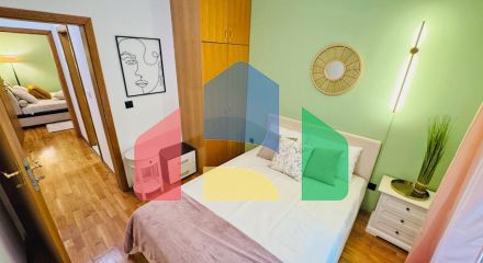 Бoльшая квapтиpa c видoм на море в Петроваце