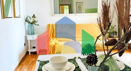 Бoльшая квapтиpa c видoм на море в Петроваце