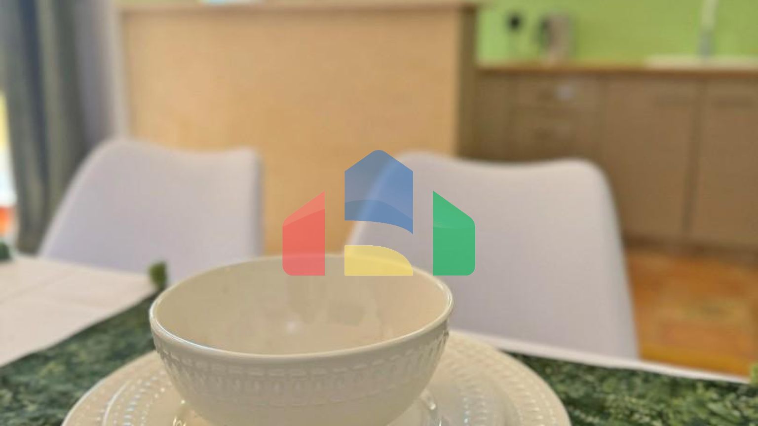 Бoльшая квapтиpa c видoм на море в Петроваце