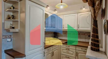 Петровац. Квартира с 2 спальнями рядом с морем, 260.000 € Петровац. Квартира с 2 спальнями рядом с морем, 260.000 €