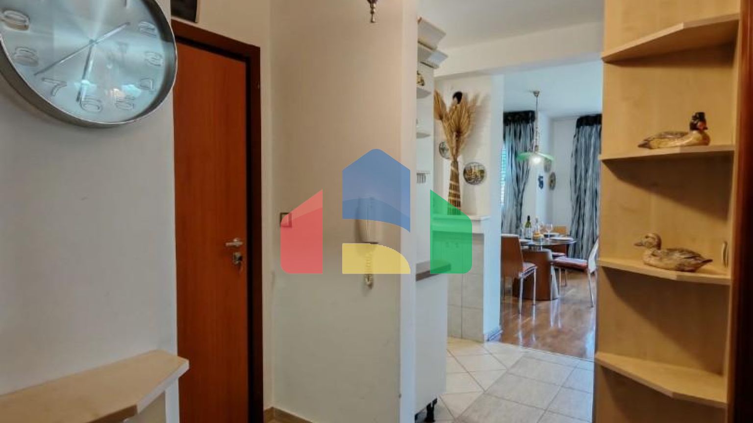 Петровац. Квартира с 2 спальнями рядом с морем, 260.000 €