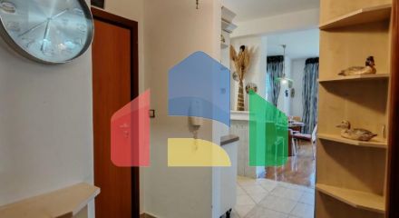 Петровац. Квартира с 2 спальнями рядом с морем, 260.000 € Петровац. Квартира с 2 спальнями рядом с морем, 260.000 €