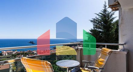 Трехкомнатная квартира в Петровце с видом на море Трехкомнатная квартира в Петровце с видом на море