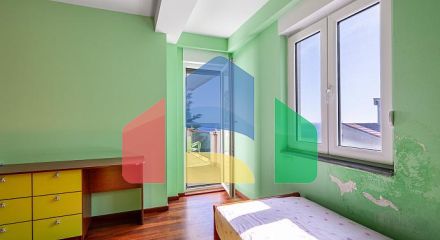 Трехкомнатная квартира в Петровце с видом на море Трехкомнатная квартира в Петровце с видом на море