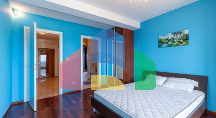 Трехкомнатная квартира в Петровце с видом на море Трехкомнатная квартира в Петровце с видом на море