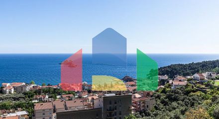 Трехкомнатная квартира в Петровце с видом на море Трехкомнатная квартира в Петровце с видом на море