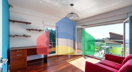 Трехкомнатная квартира в Петровце с видом на море Трехкомнатная квартира в Петровце с видом на море