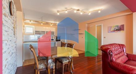 Трехкомнатная квартира в Петровце с видом на море Трехкомнатная квартира в Петровце с видом на море