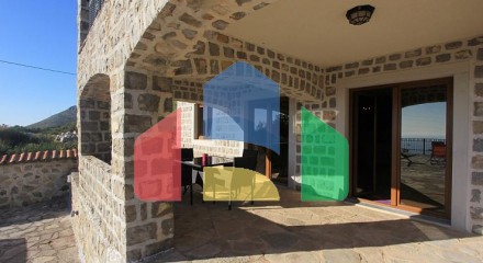 Rustic style villa with seaview