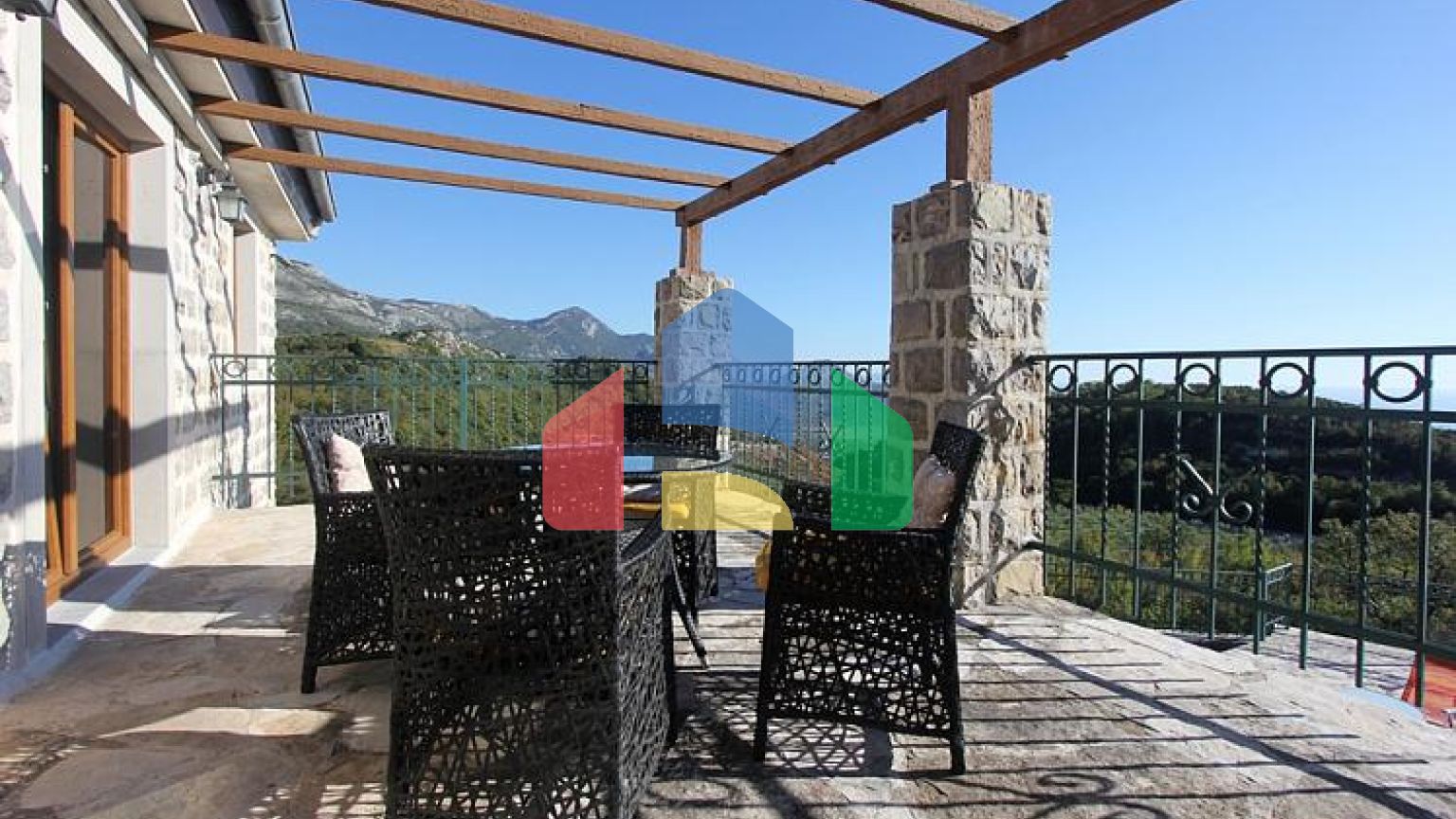 вилла с видом на море