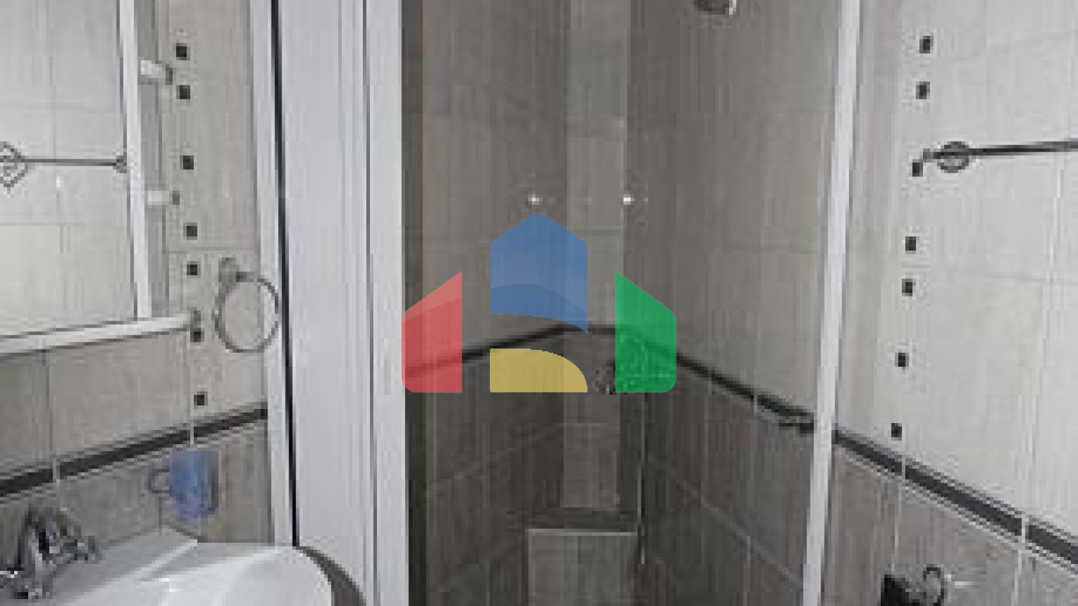 Светлая вилла с бассейном в Петроваце