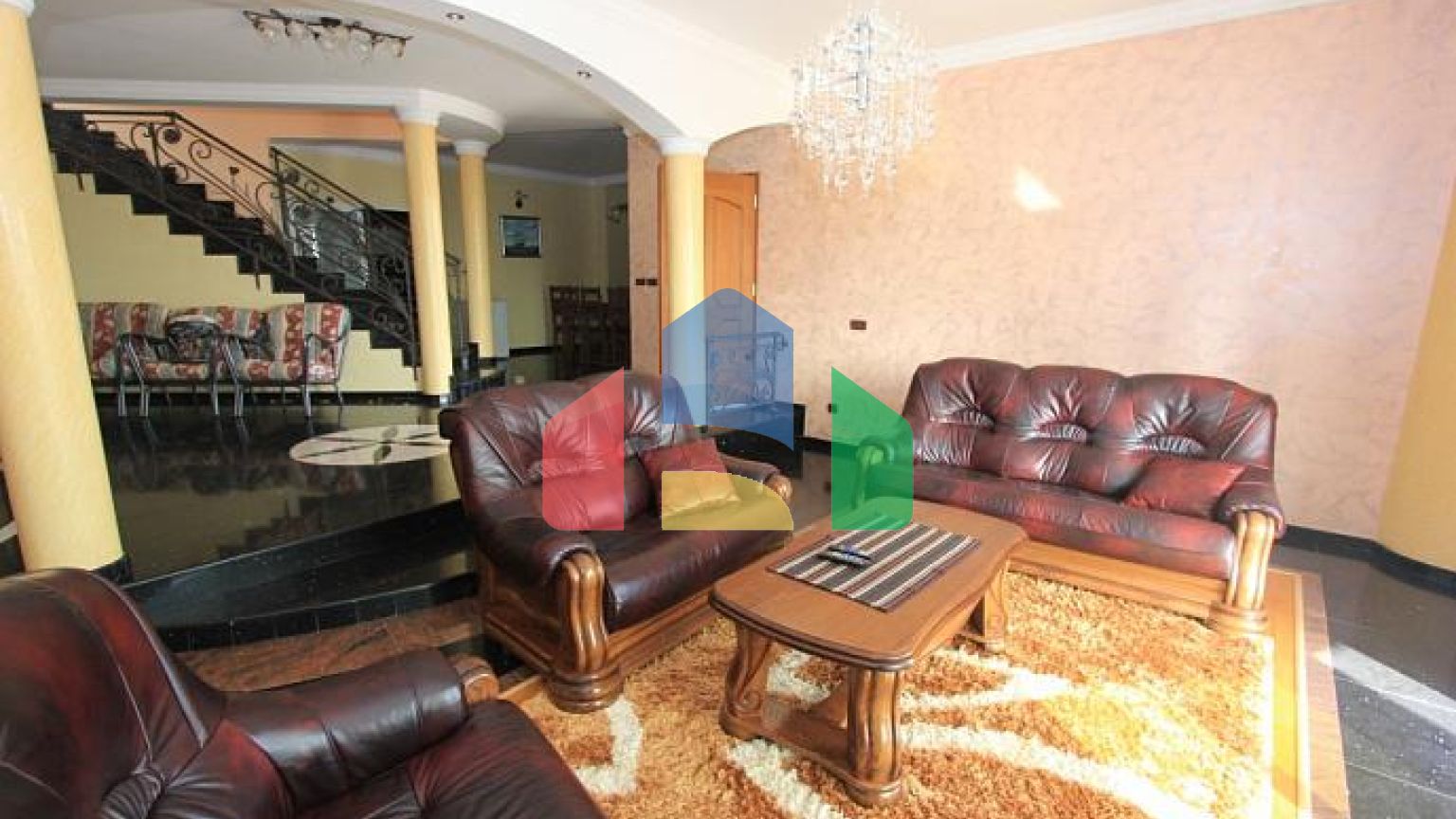 Светлая вилла с бассейном в Петроваце