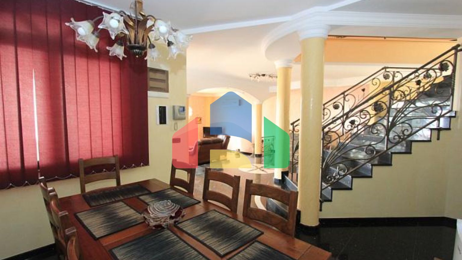 Светлая вилла с бассейном в Петроваце