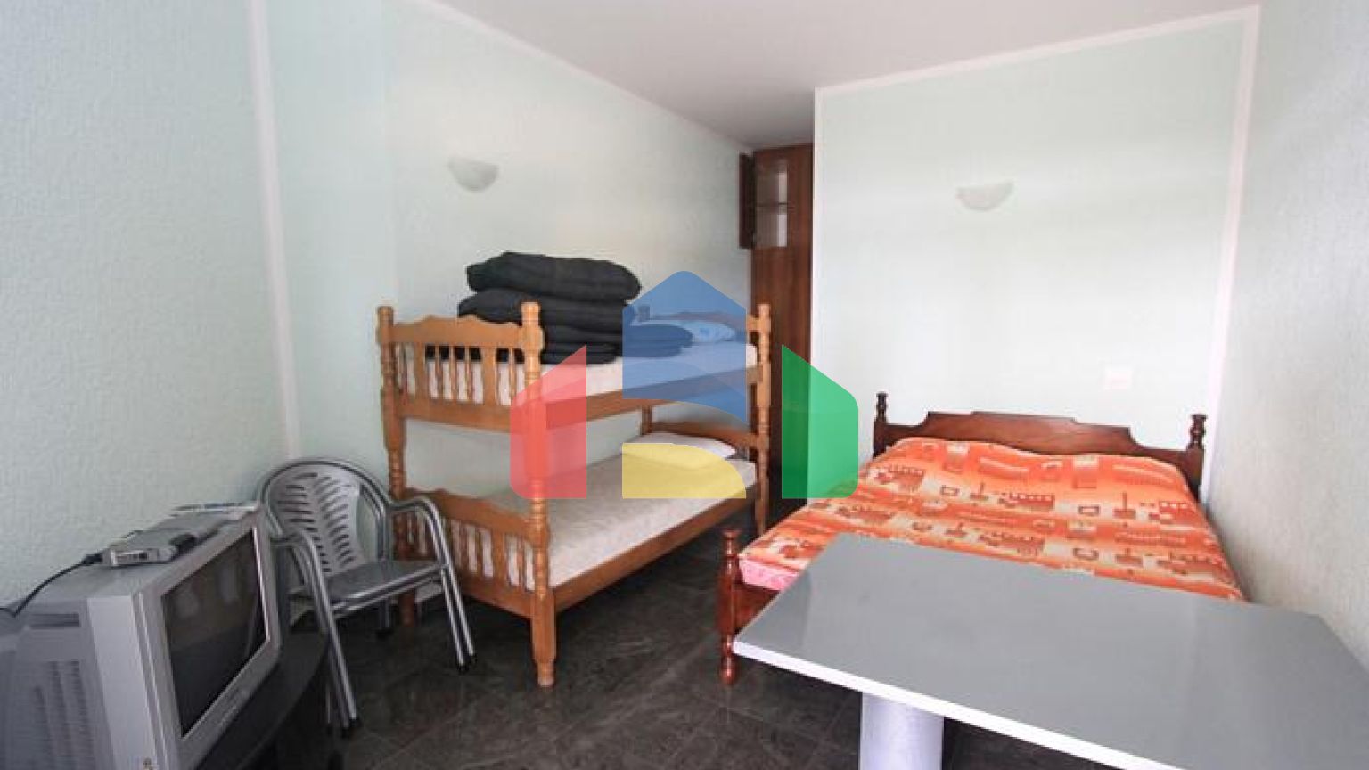 Светлая вилла с бассейном в Петроваце