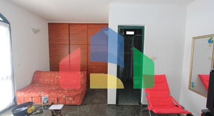 Светлая вилла с бассейном в Петроваце