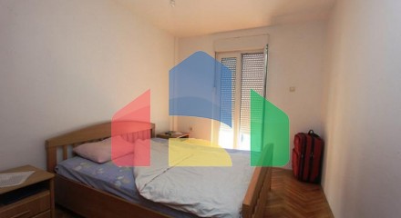 An apartment in Petrovac with sea view