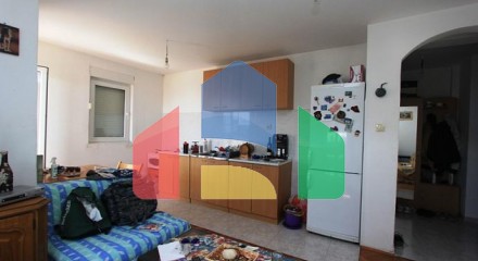 An apartment in Petrovac with sea view