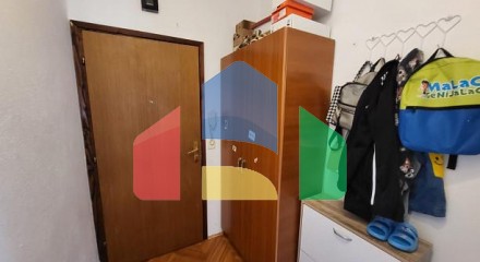 Two-bedroom apartment  in Petrovac in a quiet neighborhood within walking distance from the beach