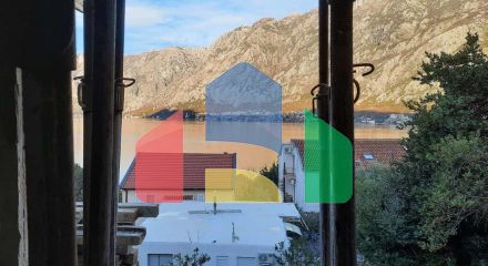 One bedroom apartment with terrace in a new complex 90 meters from the sea, Kotor Bay