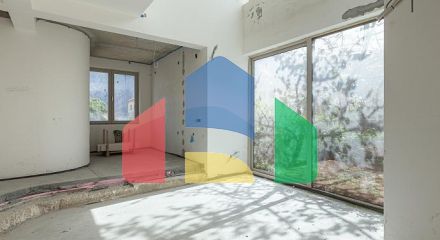 Трехэтажный дом с видом на Боко Которский залив