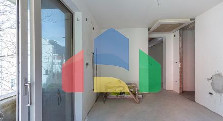 Трехэтажный дом с видом на Боко Которский залив