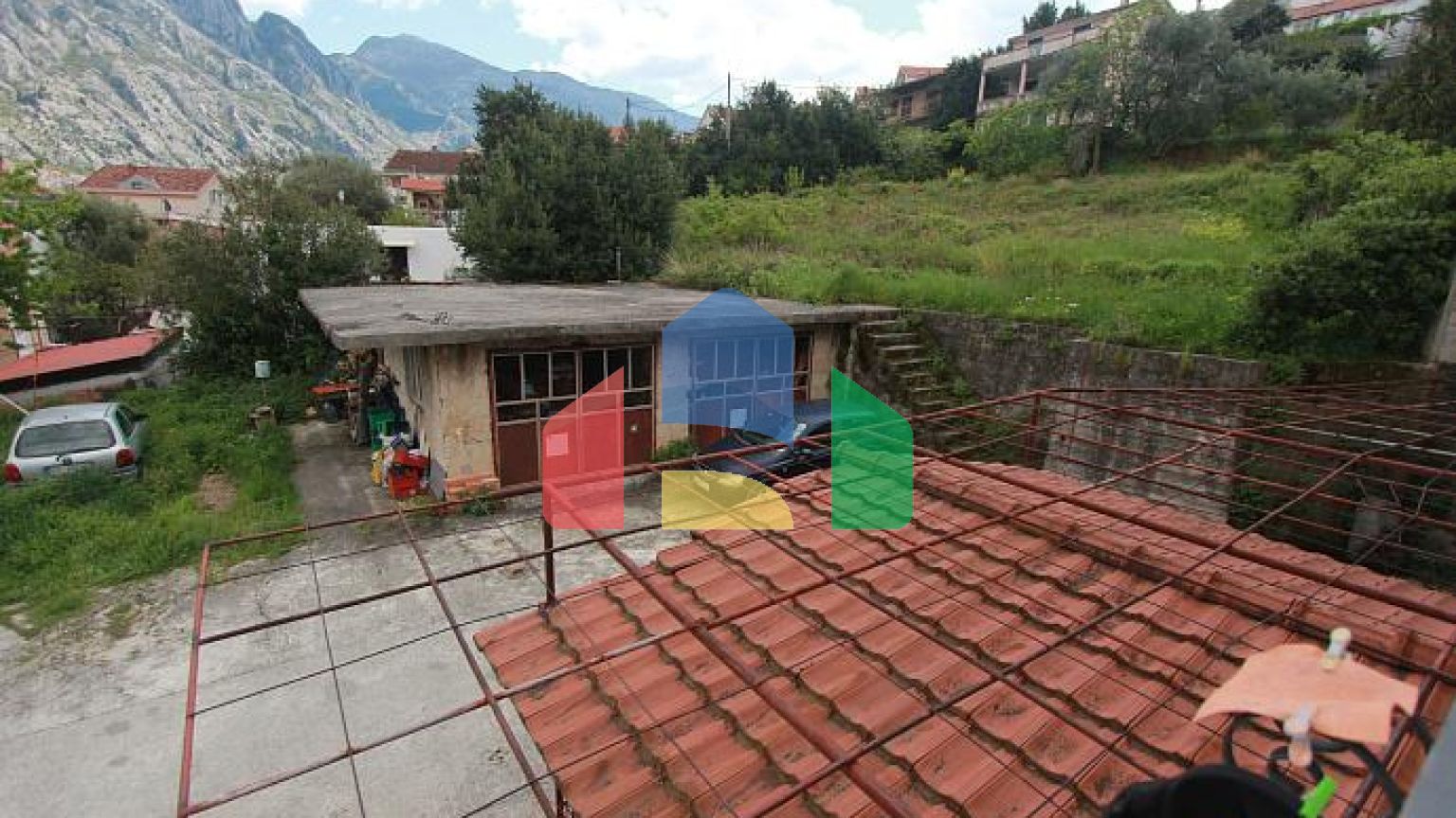 ДОМ НА ПРОДАЖУ В ПРЧАНЕ