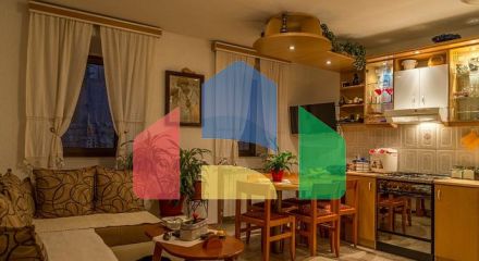 Два дома с рестораном на первой линии