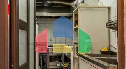 Два дома с рестораном на первой линии